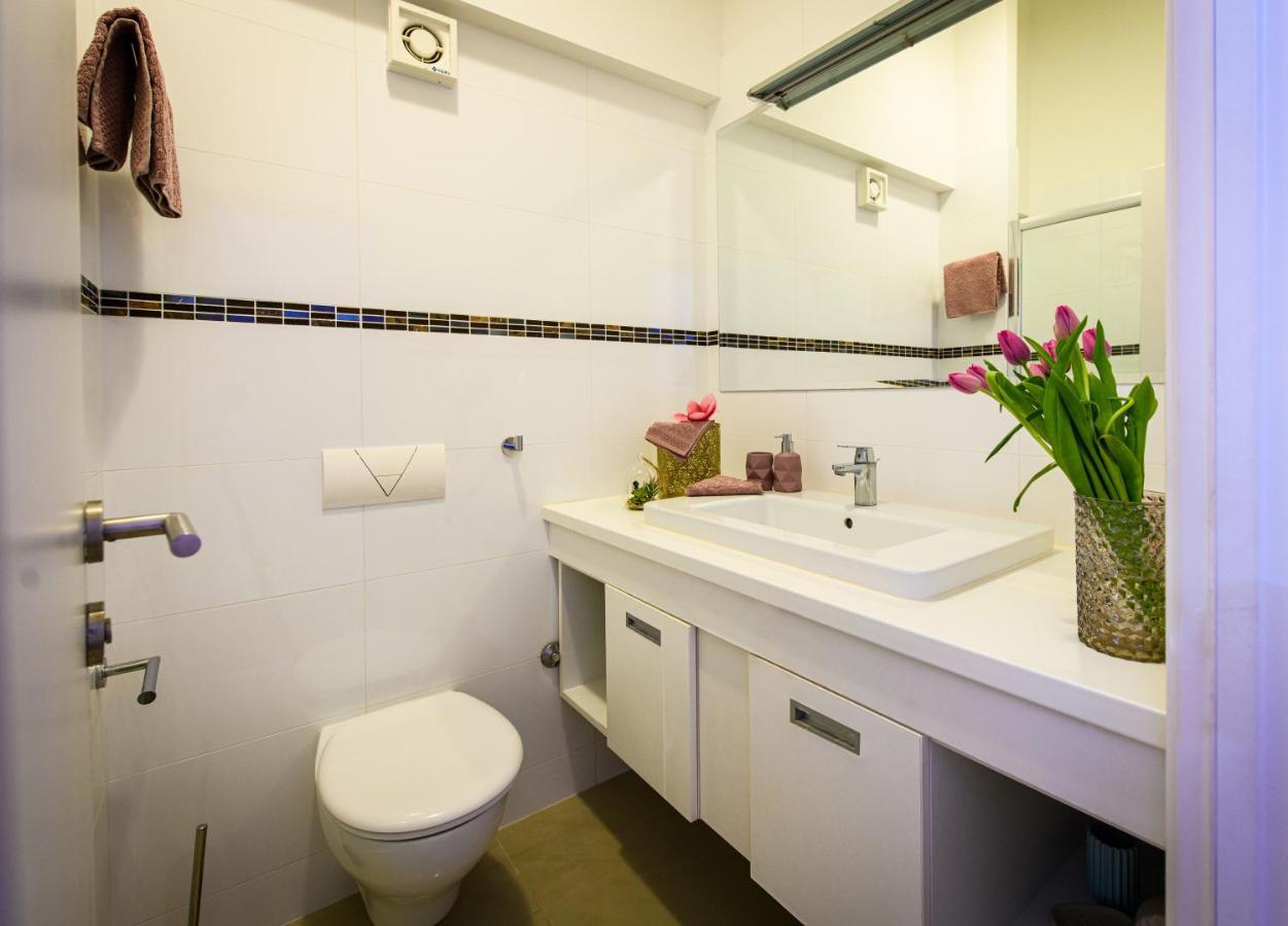 Lavica Bellevue Apartments & Studios Podstrana Dış mekan fotoğraf
